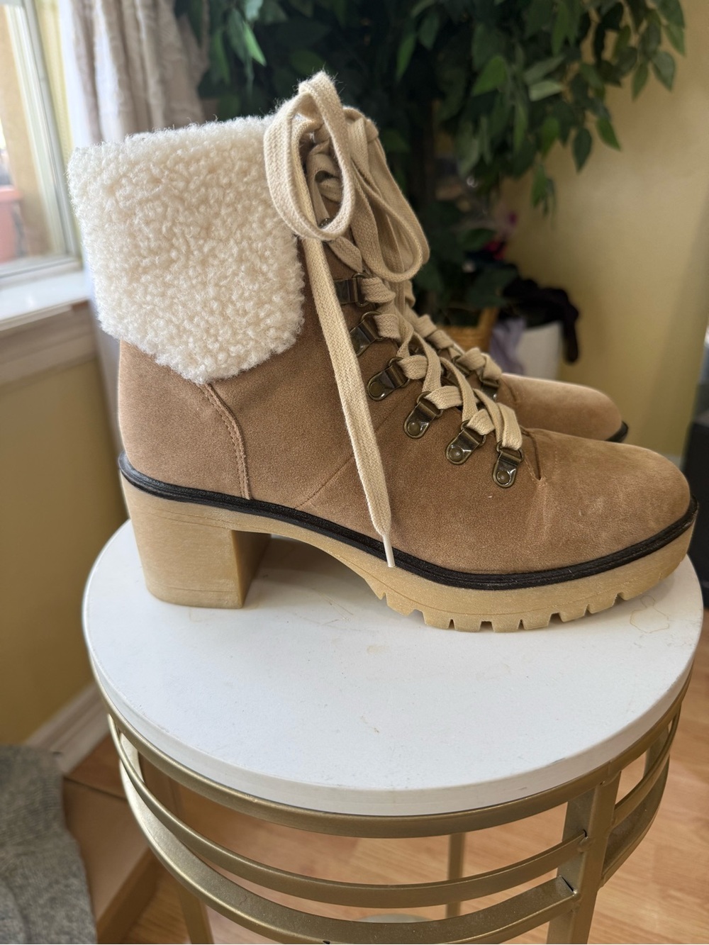 Tan Faux Suede Sherpa Cuff Lace Up Heeled Combat Boots 7.5